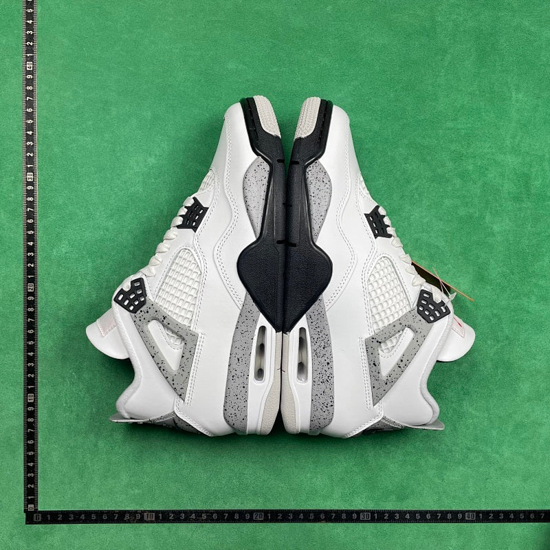 Air Jordan 4 Retro