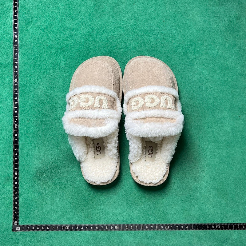 UGG