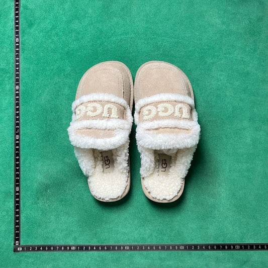 UGG