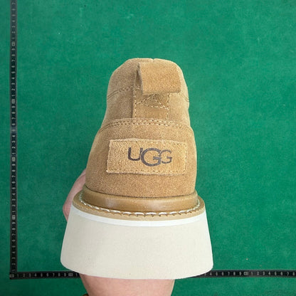 UGG