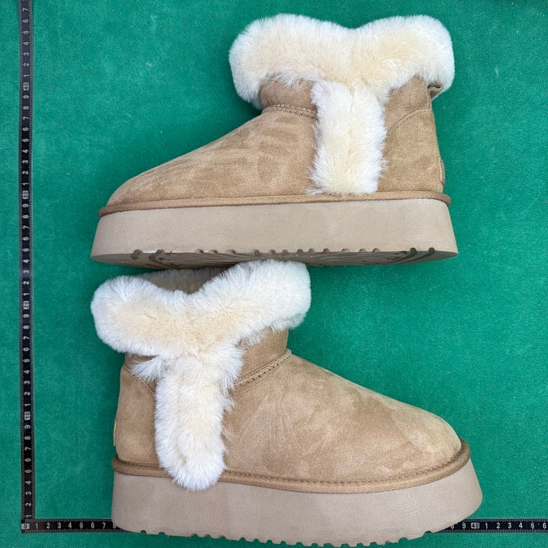 UGG