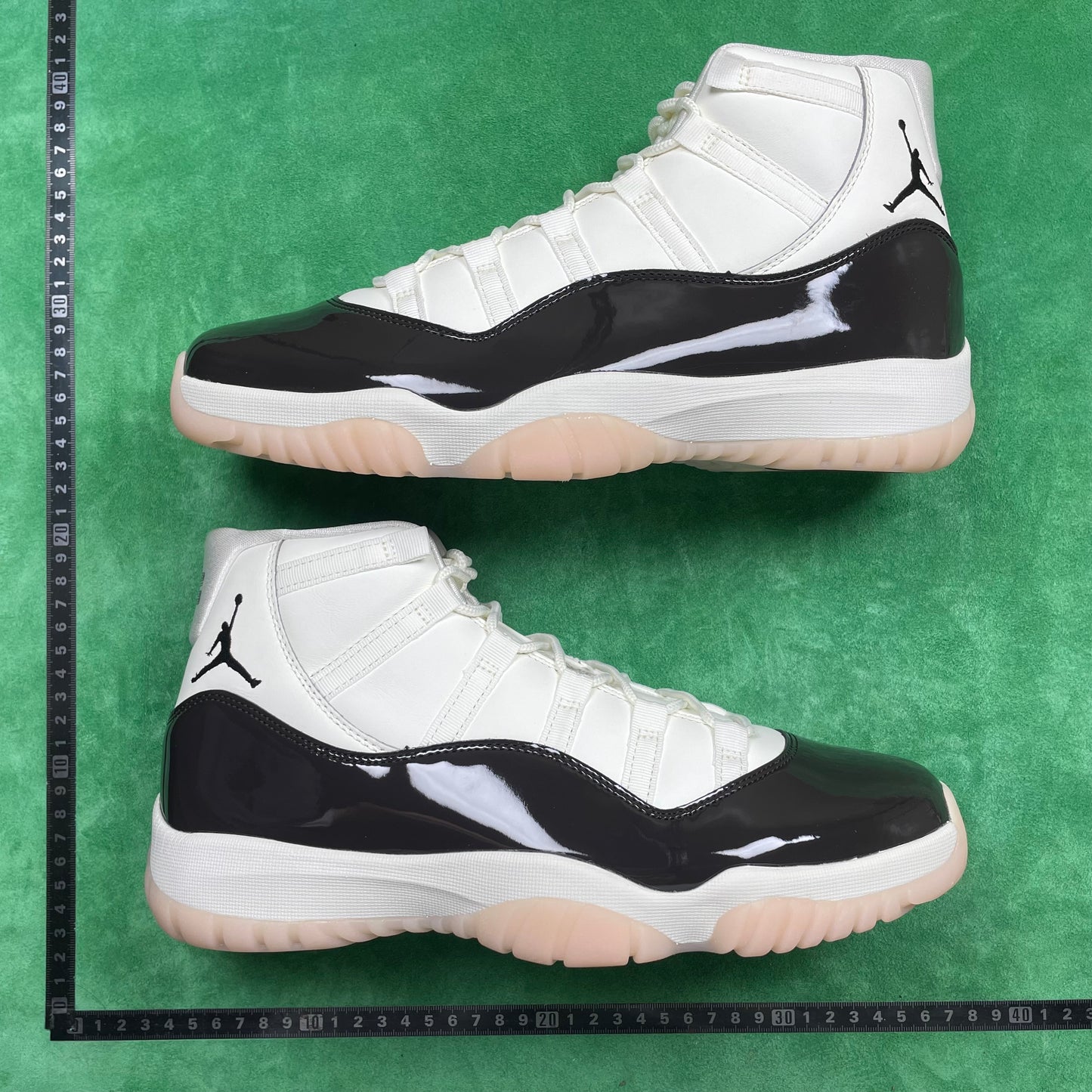 Air Jordan 11 WMNS Retro