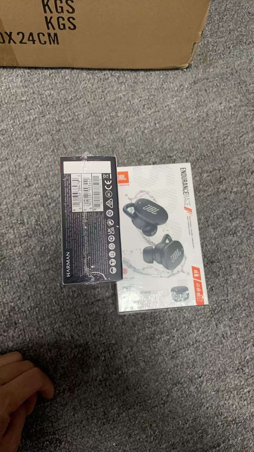 JBL Endurance Race