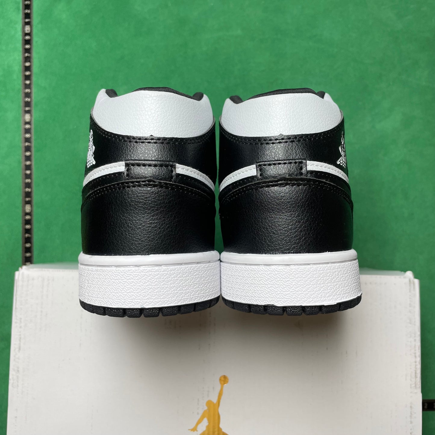 Air Jordan 1