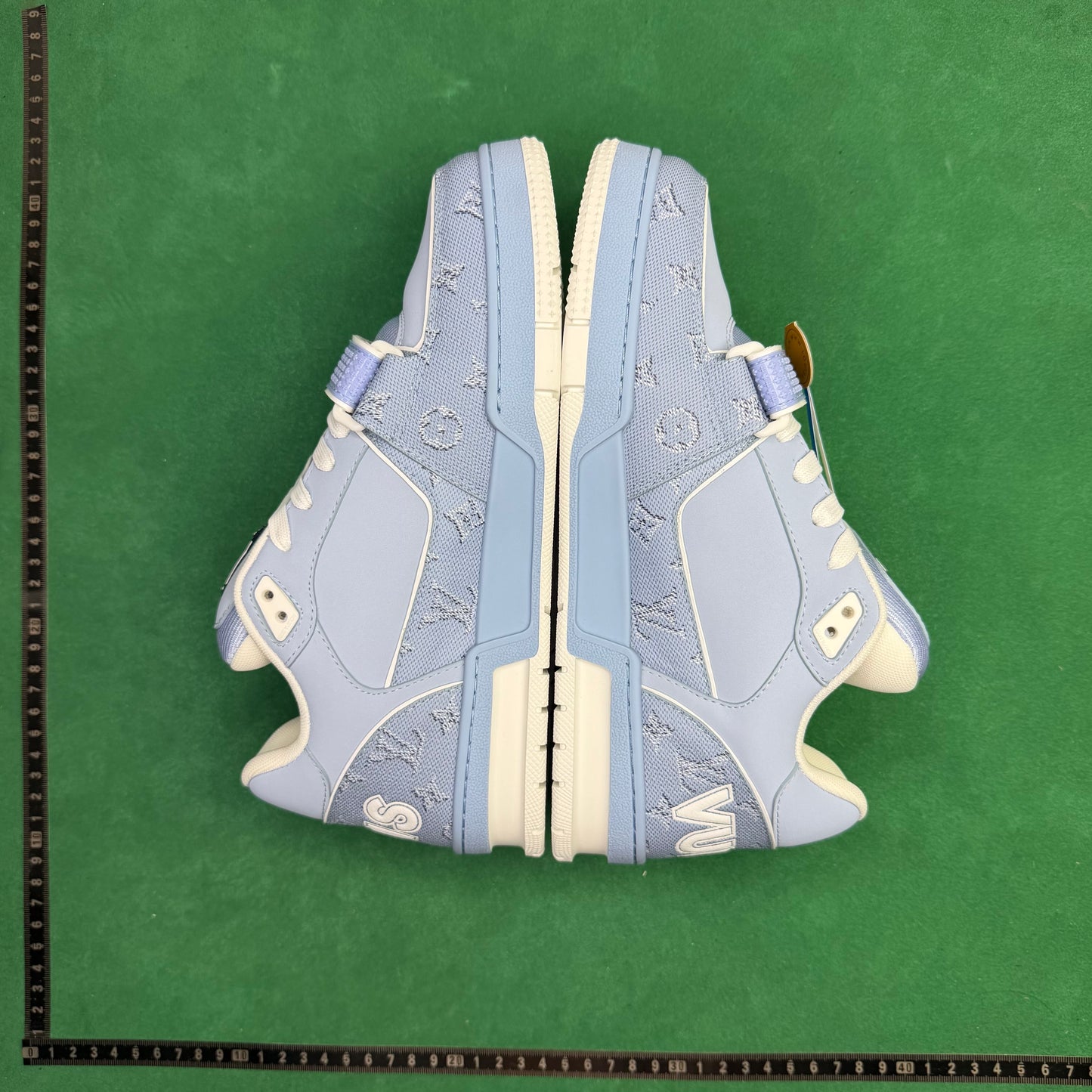 Louis Vuitton  - TT Trainer
