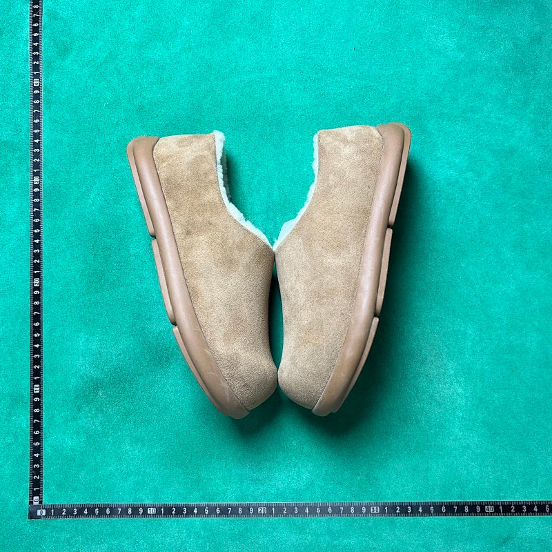 UGG