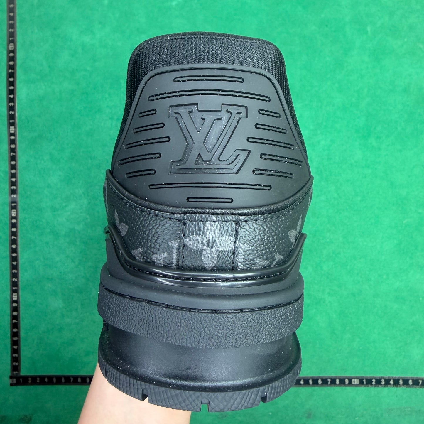 Louis Vuitton  - TT Trainer
