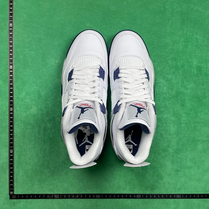 Air Jordan 4 Retro