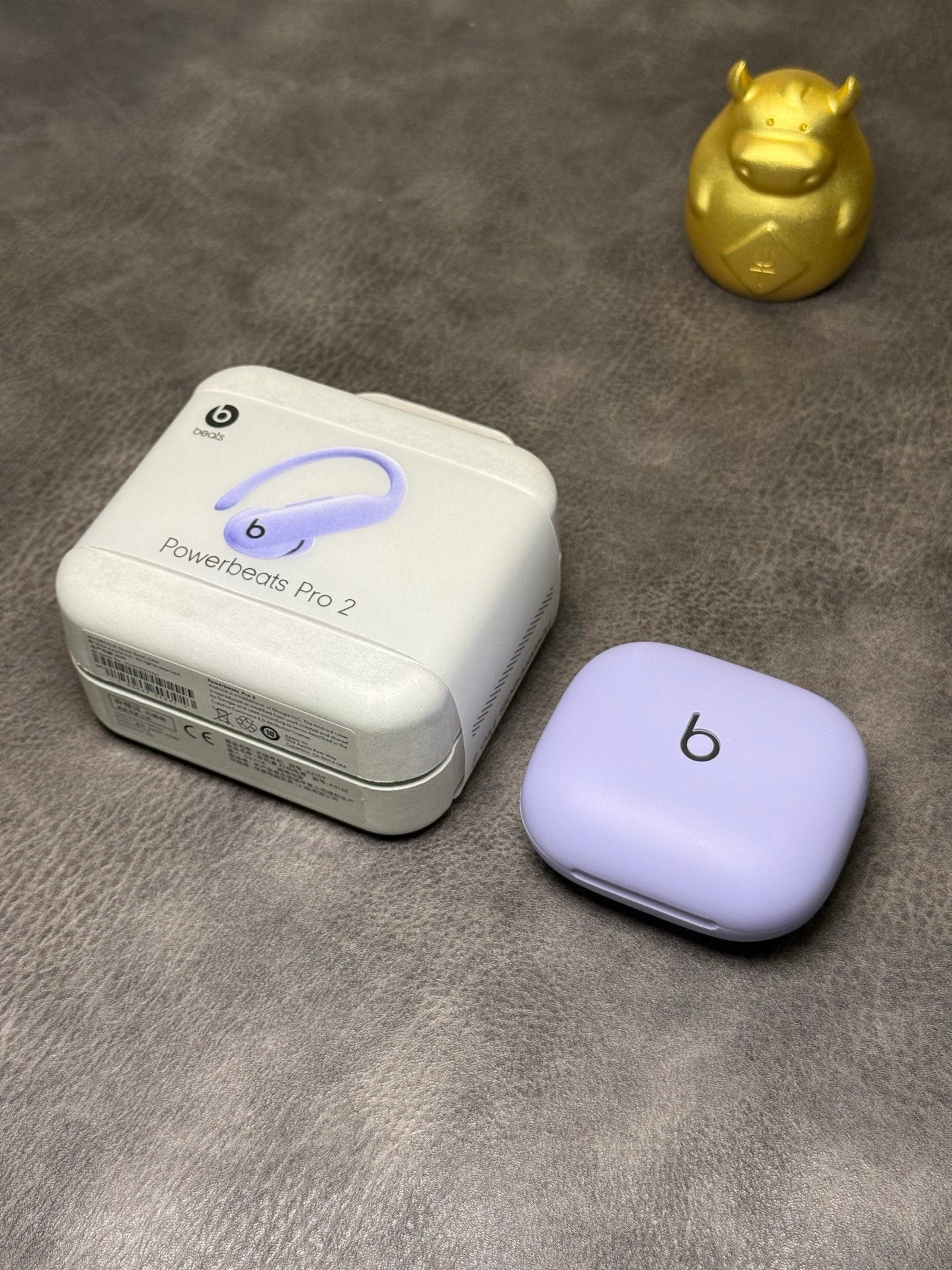 Beats Powerbeats pro 2 earbuds