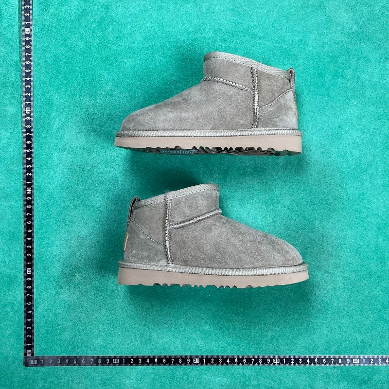 UGG