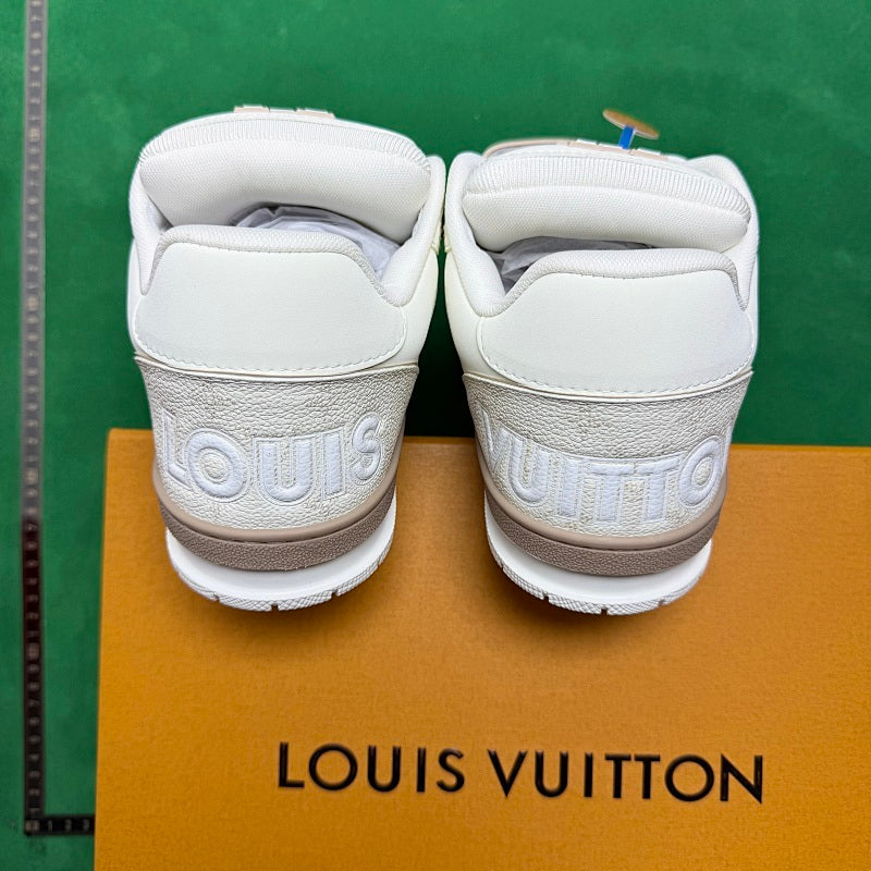 Louis Vuitton - Arch Light