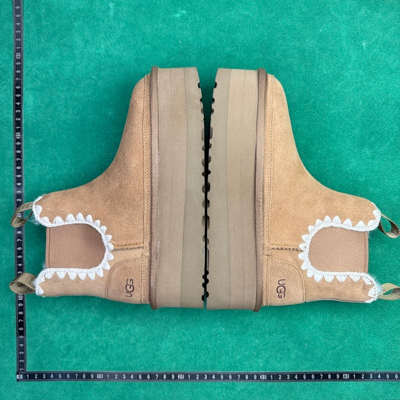 UGG