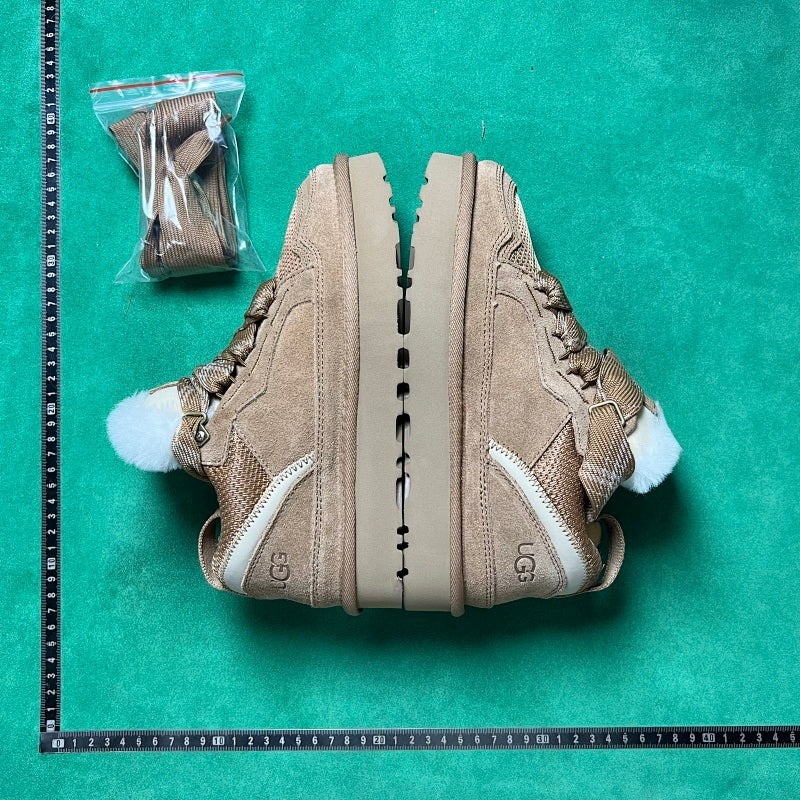 UGG
