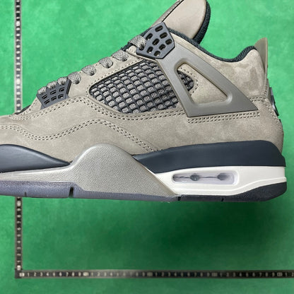 Air Jordan 4 Retro