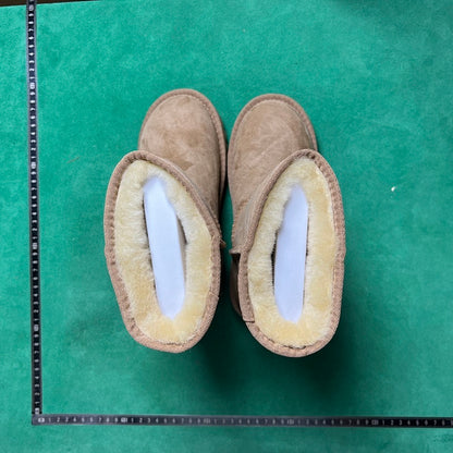 UGG