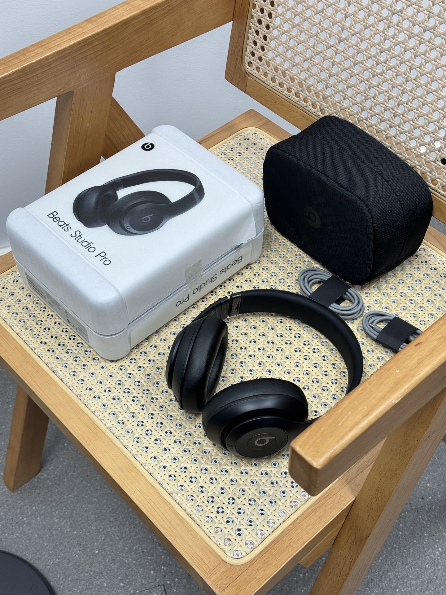 Beats Studio Pro
