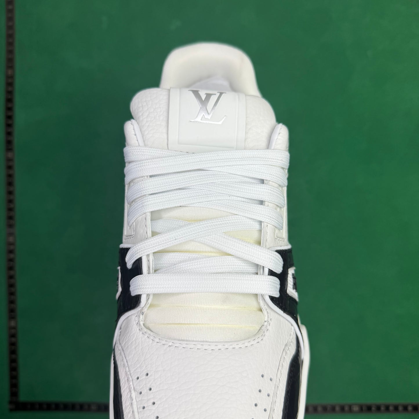 Louis Vuitton  - TT Trainer