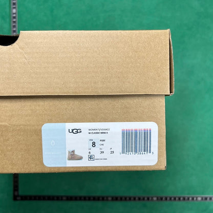 UGG