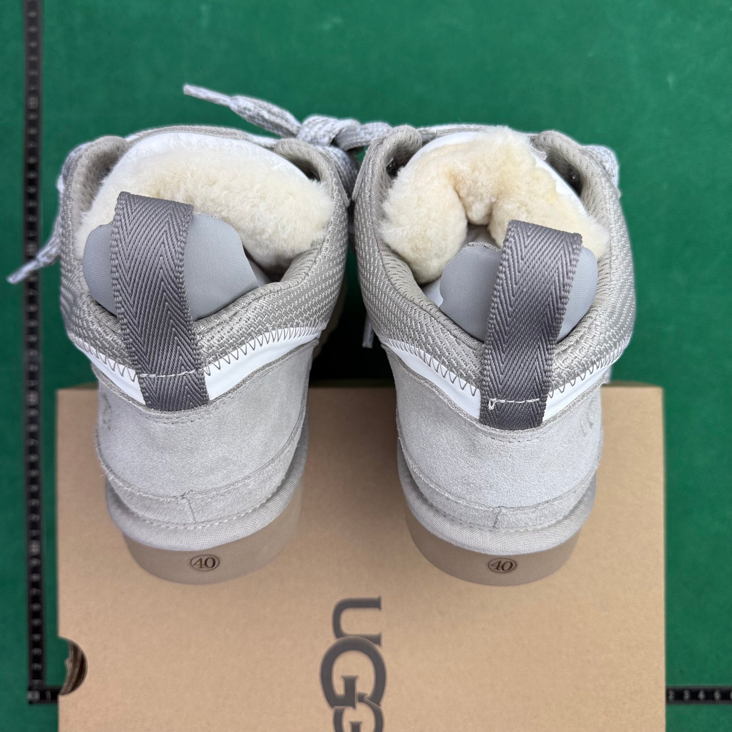 UGG