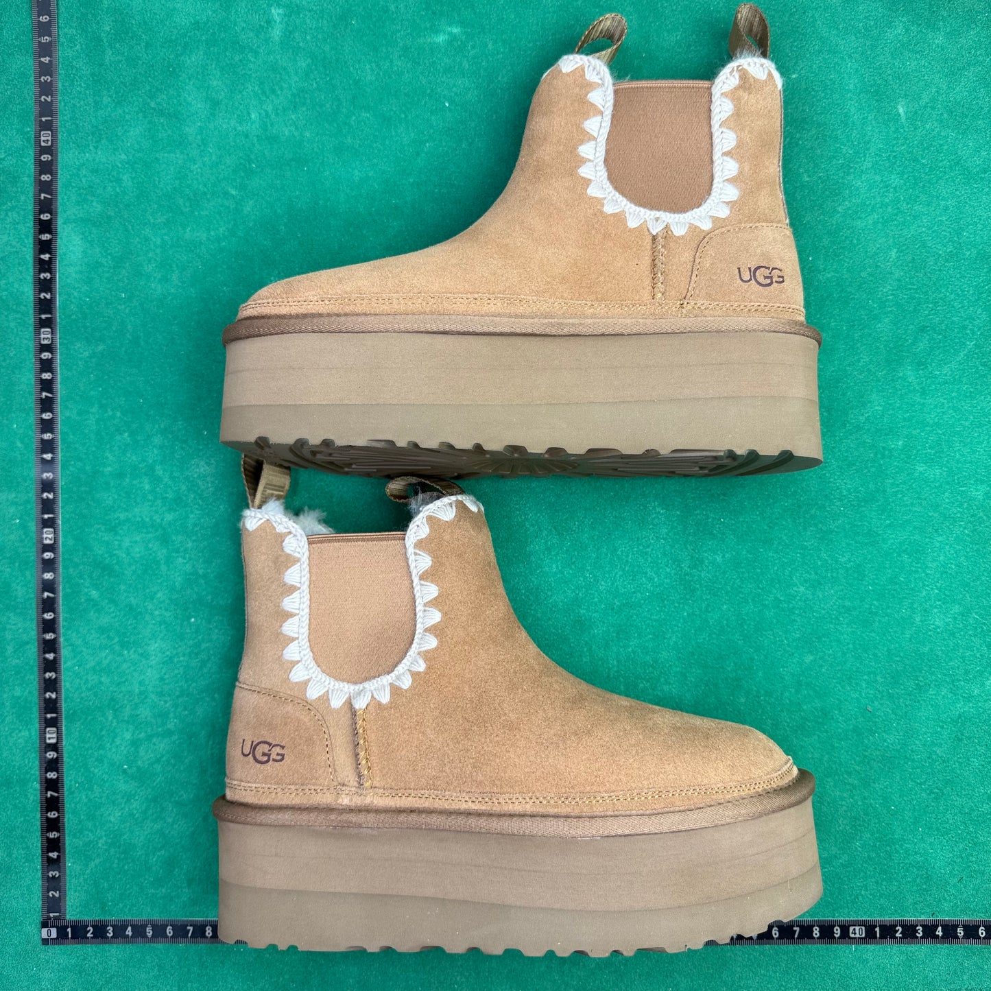 UGG