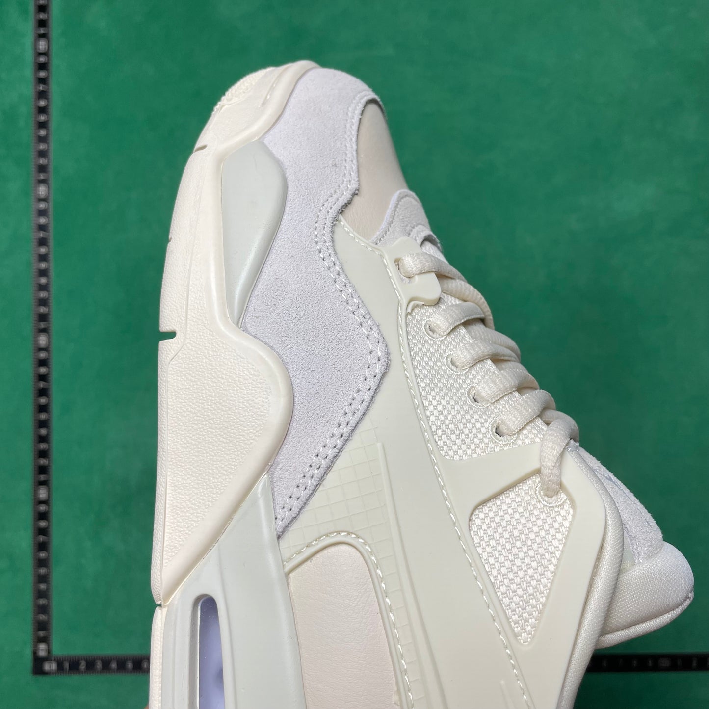 Air Jordan 4 RM