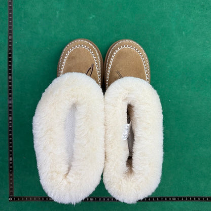 UGG