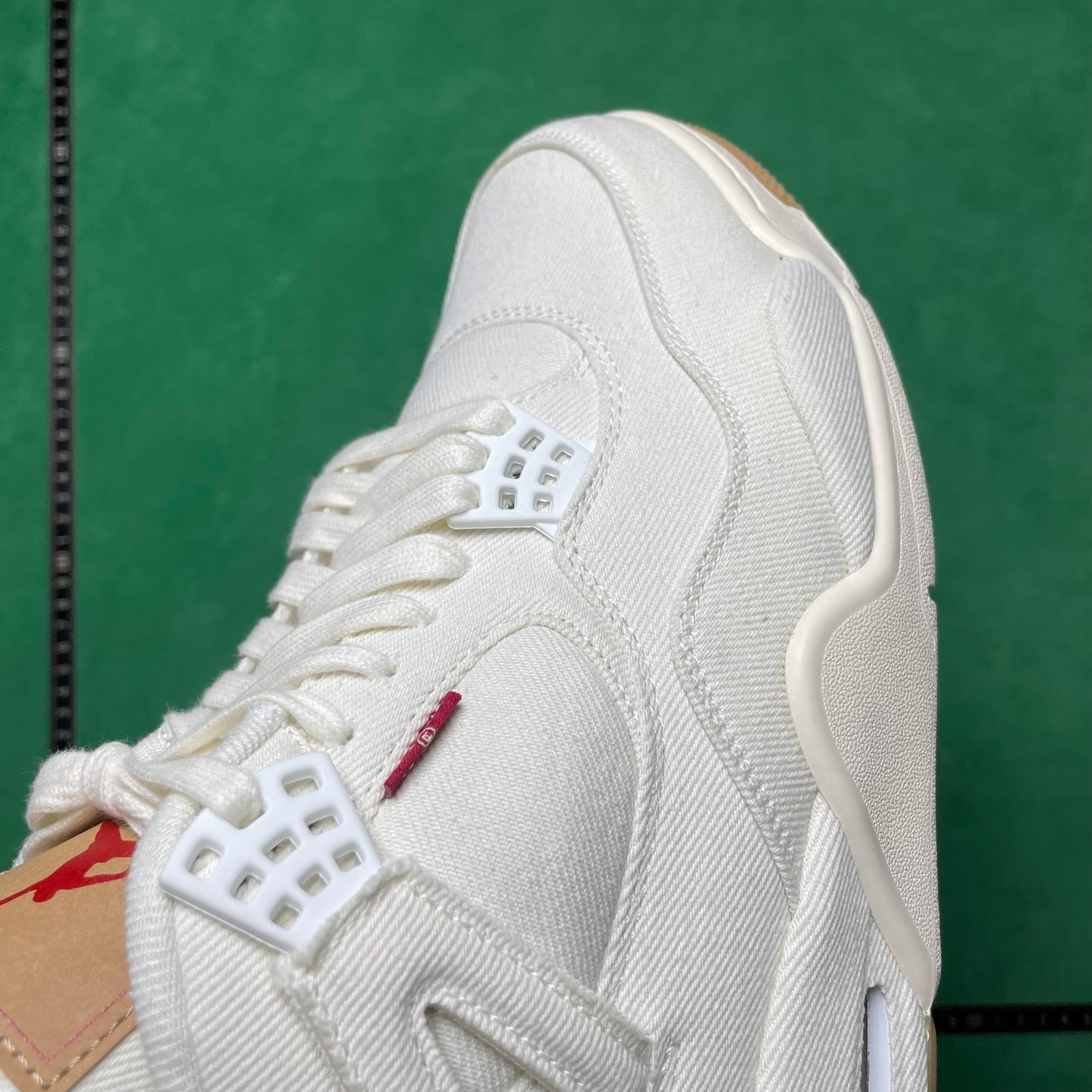 Air Jordan 4 Retro
