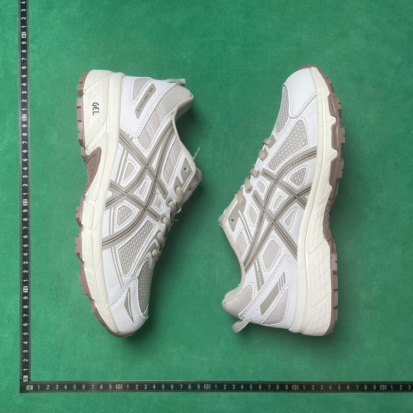Asics Venture 6