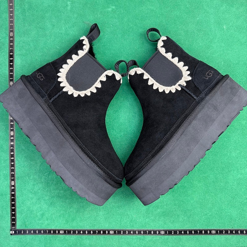 UGG