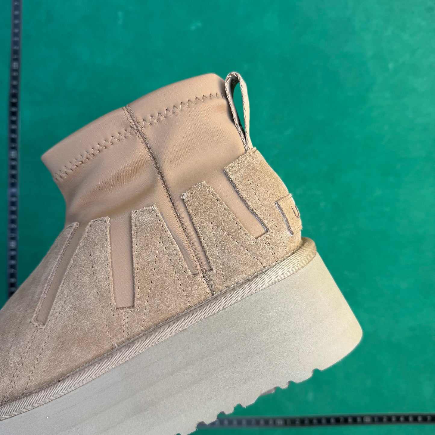 UGG