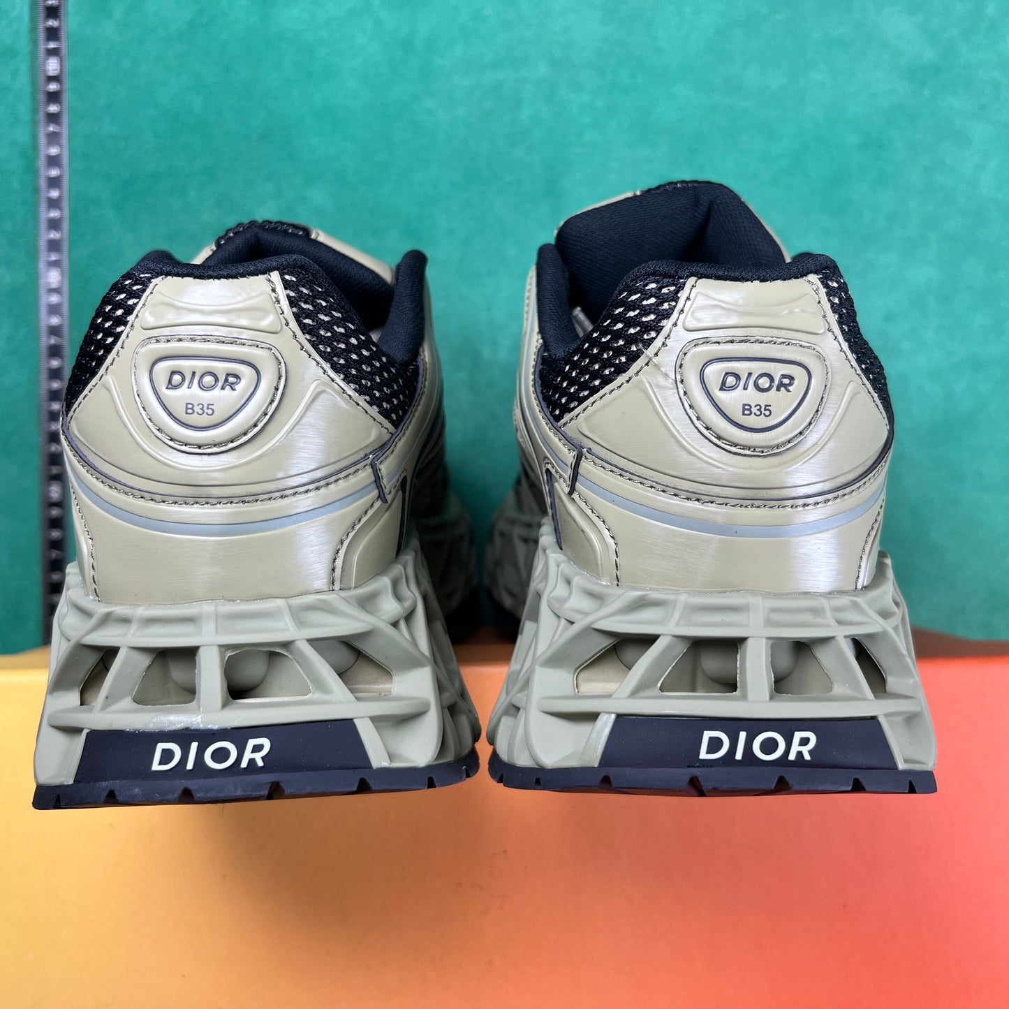 Dior