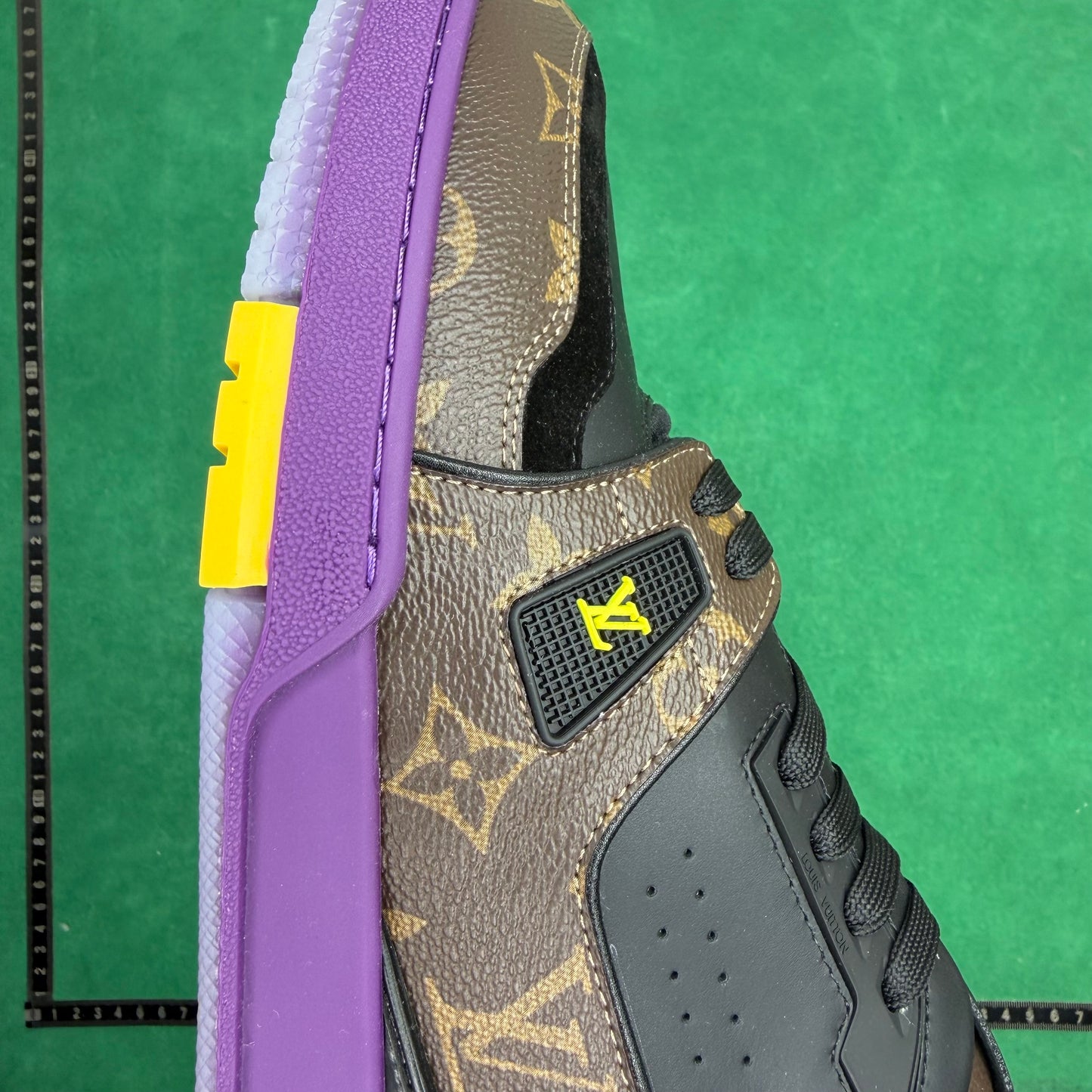 Louis Vuitton  - TT Trainer
