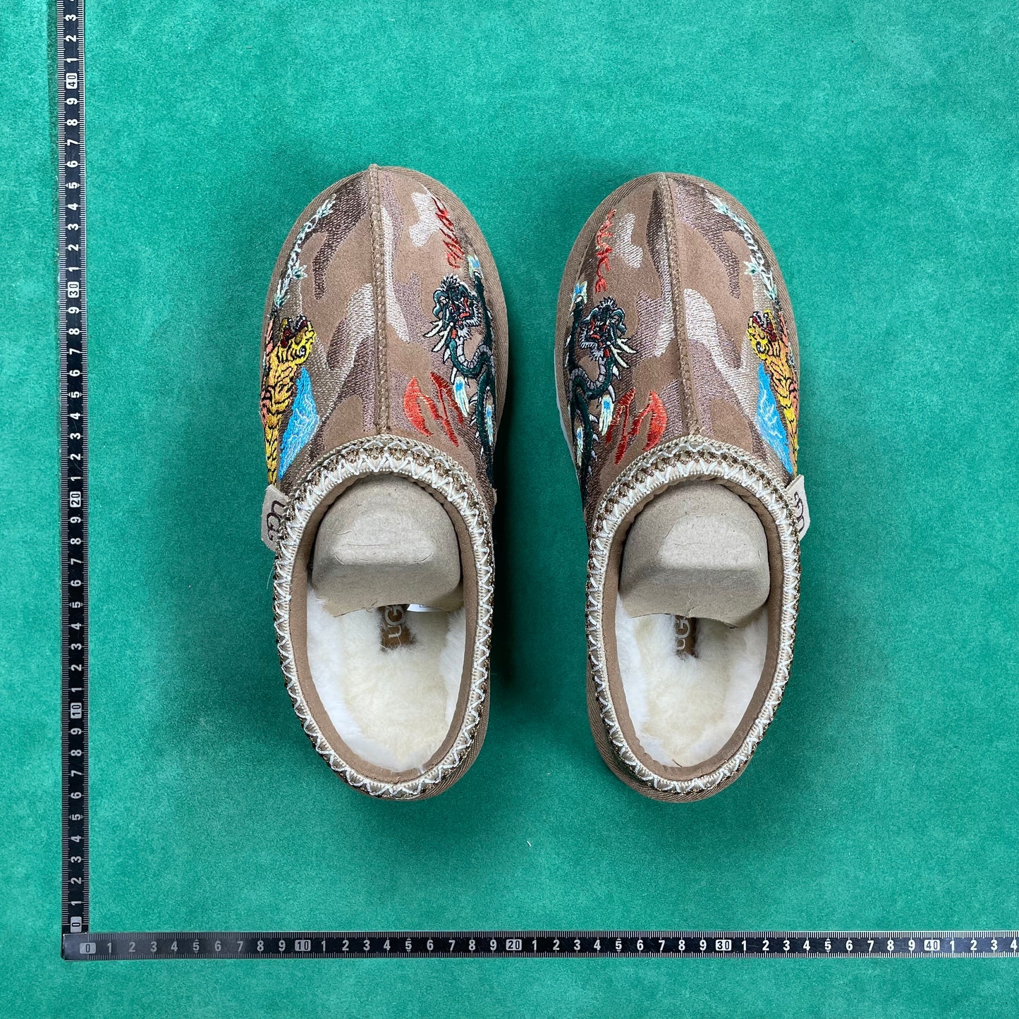 UGG