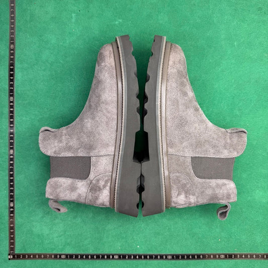 UGG