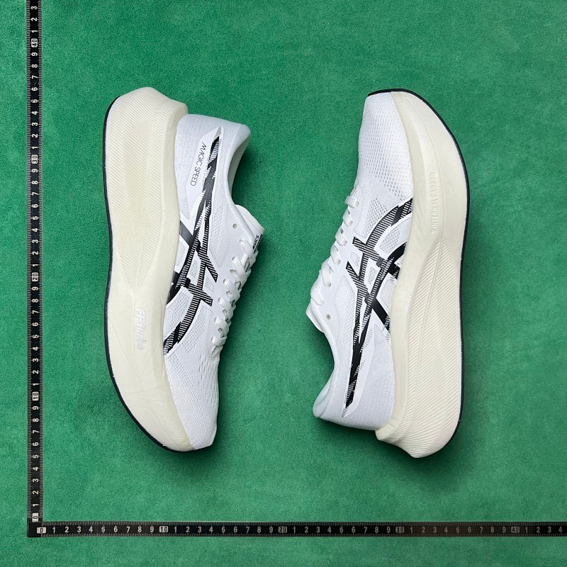 Asics Magic Speed 4