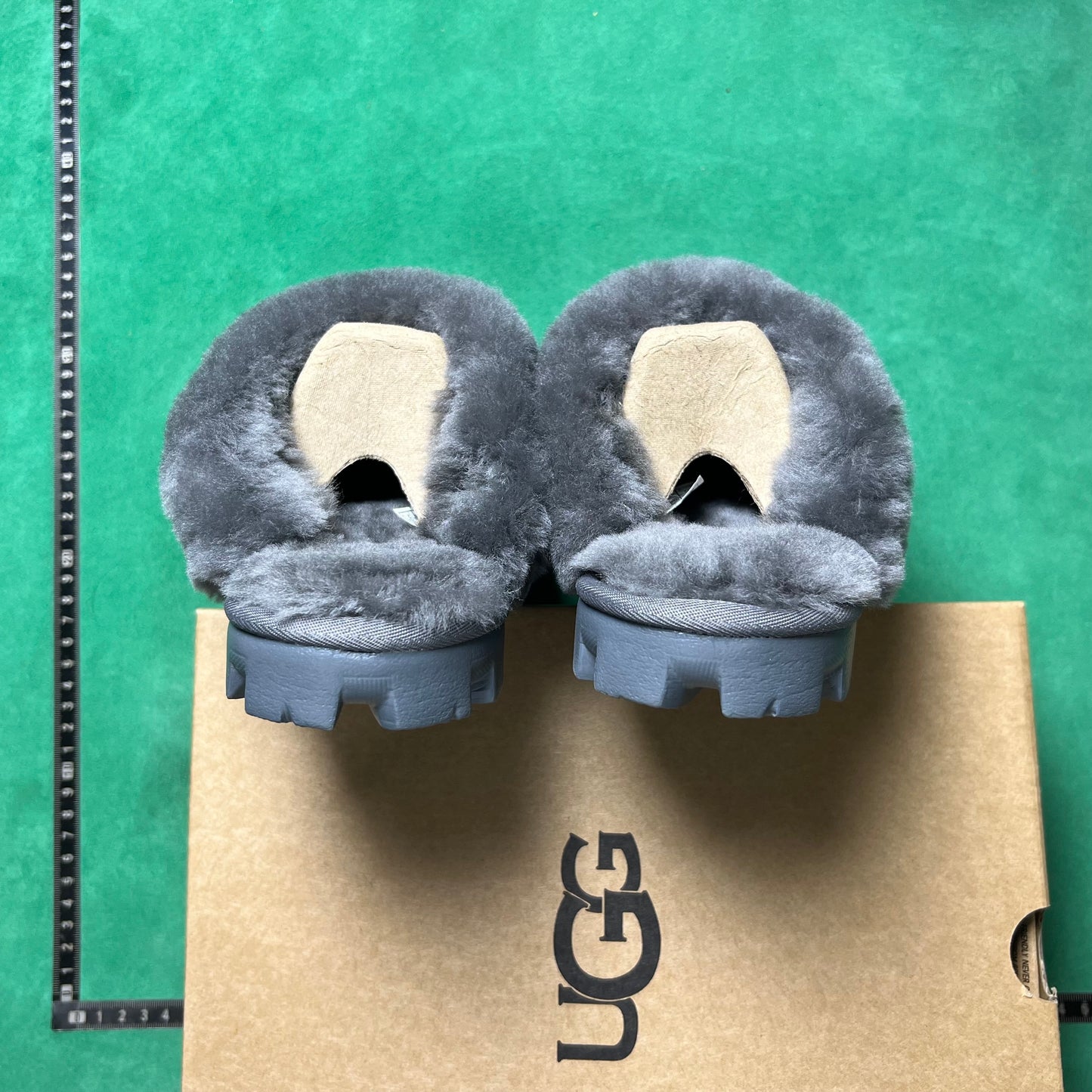 UGG