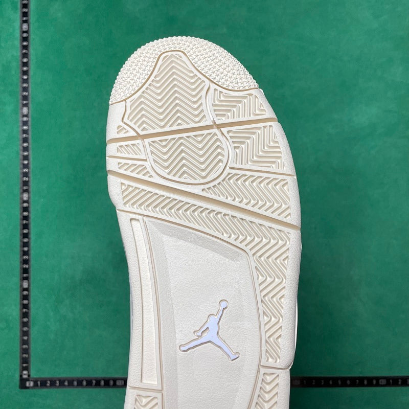 Air Jordan 4 RM