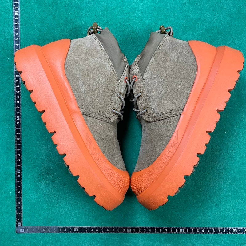 UGG