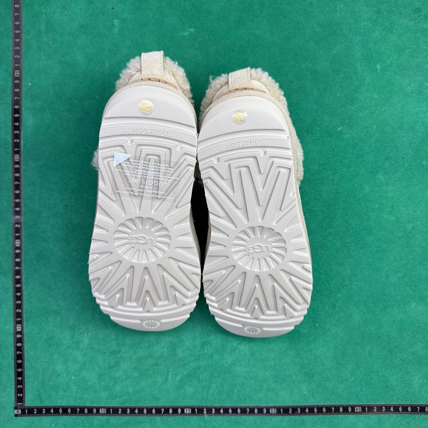 UGG