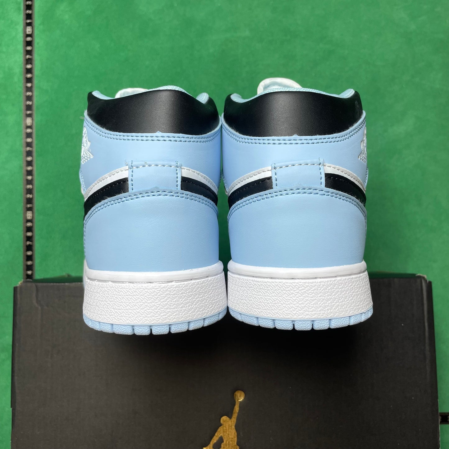 Air Jordan 1