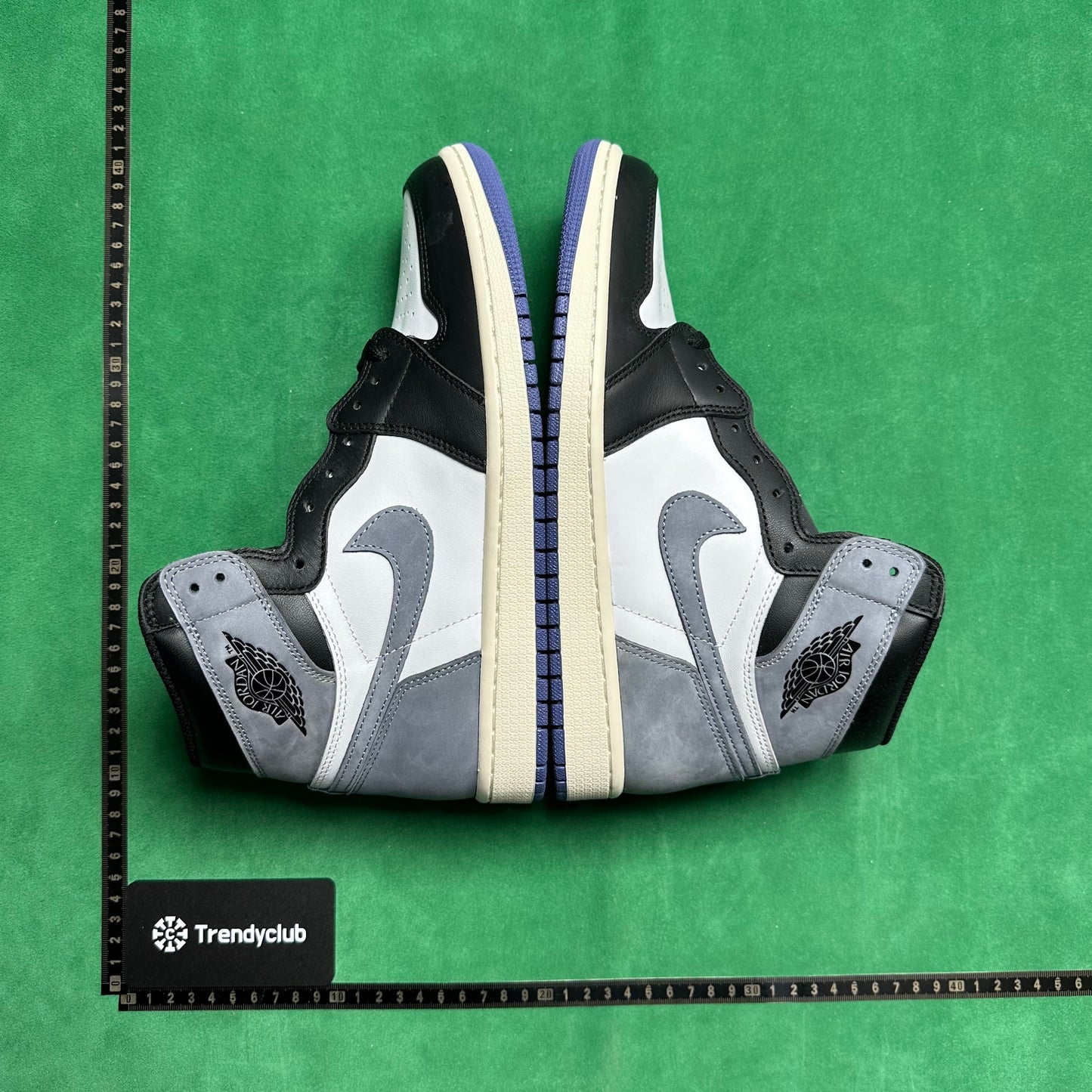 Air Jordan 1