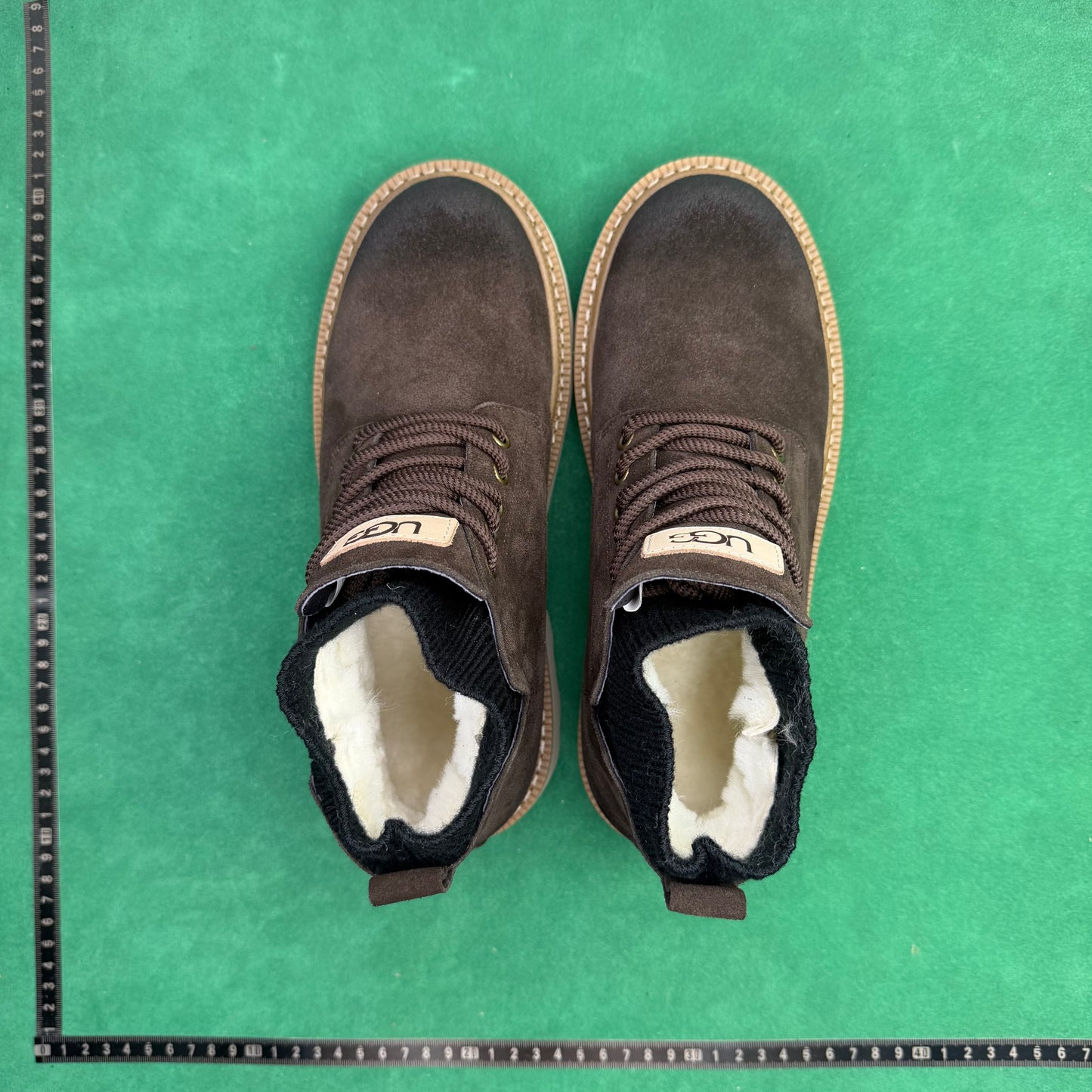 UGG