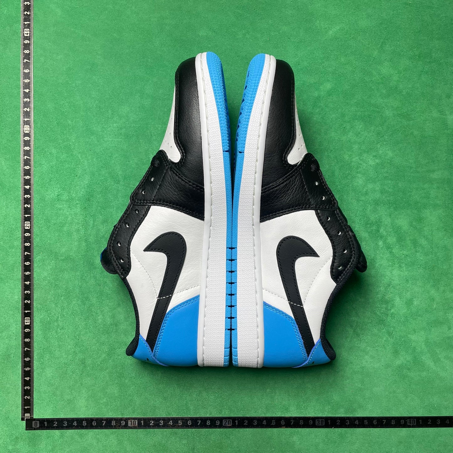 Air Jordan 1 Retro Low OG
