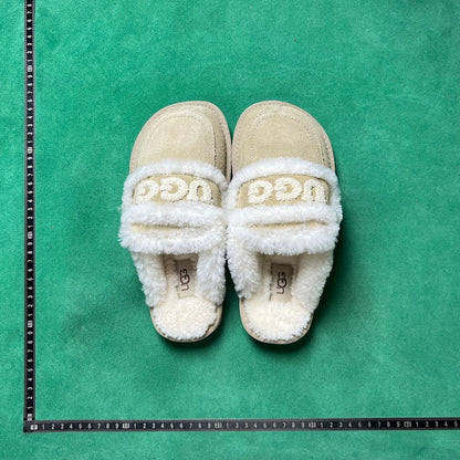 UGG