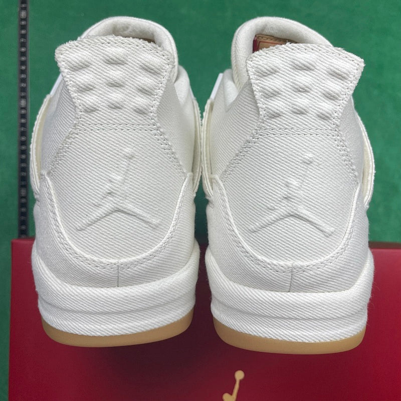 Air Jordan 4 Retro