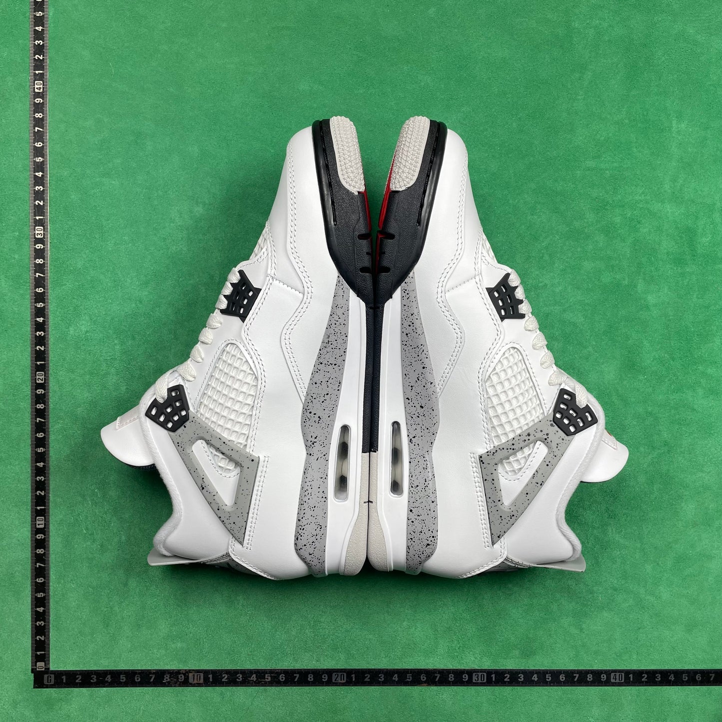 Air Jordan 4 Retro