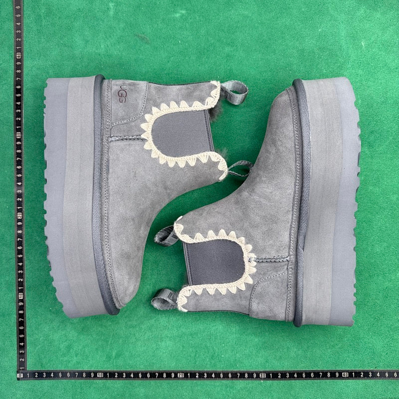 UGG