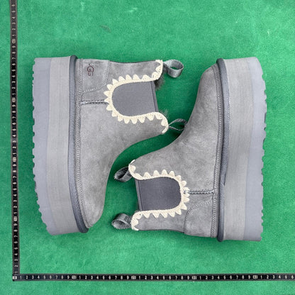 UGG