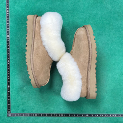 UGG
