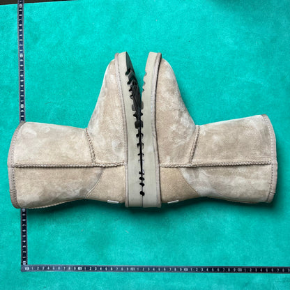 UGG